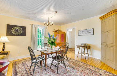 Idyllic Vermont Farmhouse Mtn Views on 200 Acres! - Foto 7