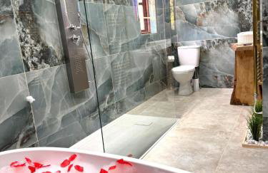 Shrew Lodge-woodland Lodges-Hot Tub-Pembrokeshire-Tenby - Foto 18