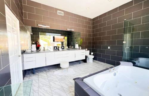 Luxury Oasis in Central Valley w Pool & Spa Topeka - Foto 39