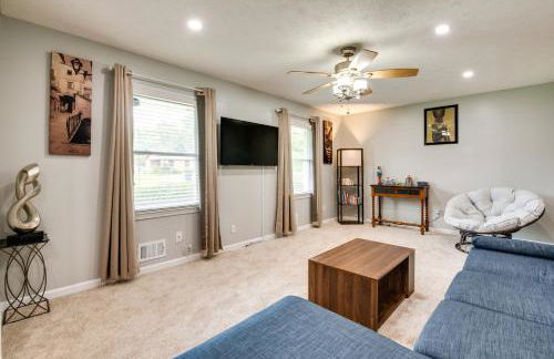 Family Home with Yard - 25 Mi to Downtown Atlanta! - Foto 5