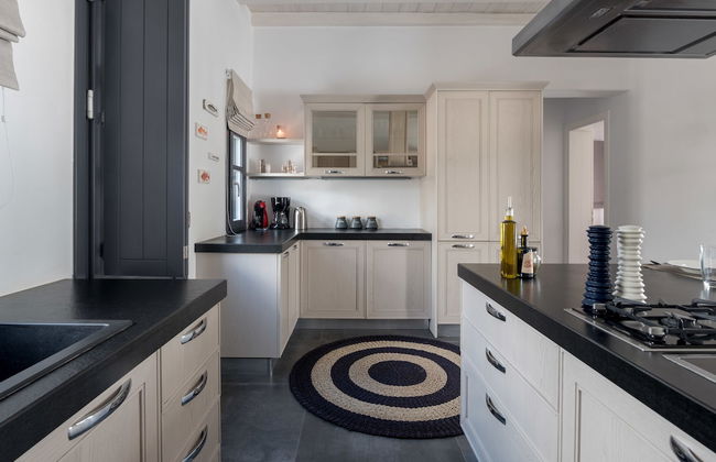 Myconian Platinum Senior Villa - Photo 13