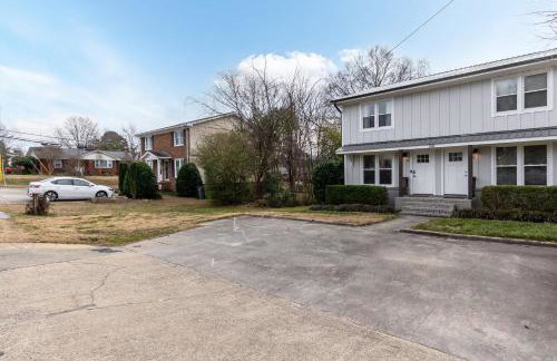 Private, Updated Townhouse in DT Apex - Foto 31