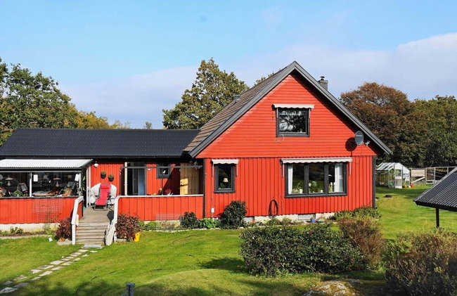 Holiday Home in Nösund - Photo 1
