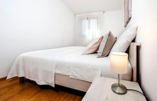 Charming House Nino with a fenced yard - Foto 25