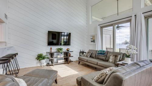 Gorgeous Lakefront Townhome with Pool Access and Views - Foto 5