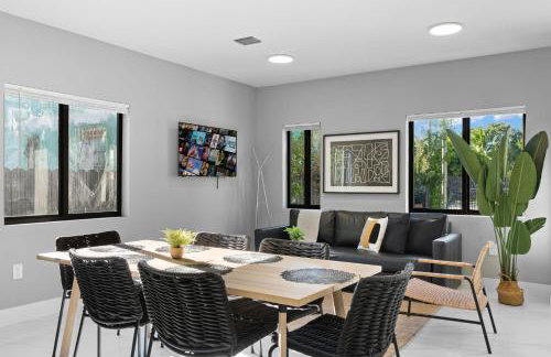 Spacious 4-BR House W Free Parking - Foto 9