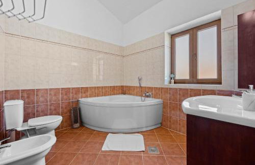 Rustic Villa Lara with pool - Foto 38