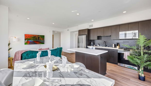 Luxury 2BR Hollywood Pool View by Oneluxstay - Foto 3, Camera