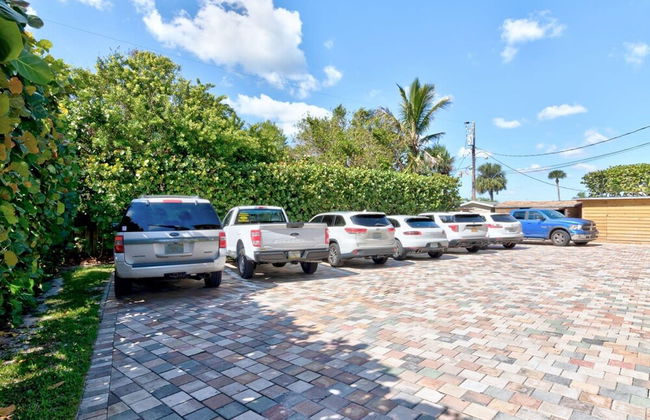 8BD Ft Pierce Beach Getaway - Great for Family Group - Photo 53