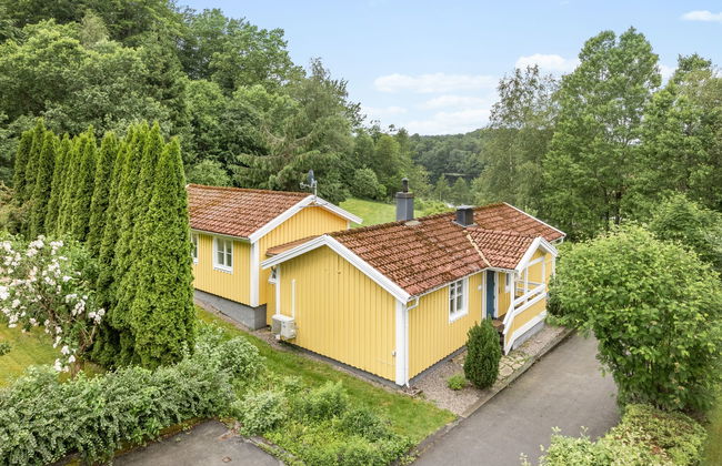 3 bedroom House in Ullared with swimming pool and garden - Photo 1