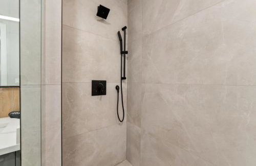 Bright 2Bed 2Bath in Brand New Pilsen Development - Foto 36