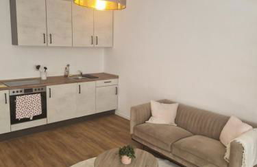 Quiet Family Apartment - 10 min to Center & Oktoberfest - Free Parking - near Nymphenburg Palace & Botanical garden - Photo 2