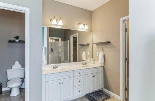 Quaint homey cottage style home in Harvest - Photo 6