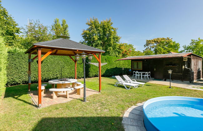 4 bedroom House in Balatonszárszó with private pool and garden - Photo 36