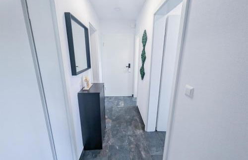 ALFA Stuttgart 3 Zimmer 6 Betten Apartment Wasen MercedesBenz MHP Arena l Bad I Küche l WIFI & SmartTV l 3BR & 6 Beds l Bathroom l Kitchen - Foto 24