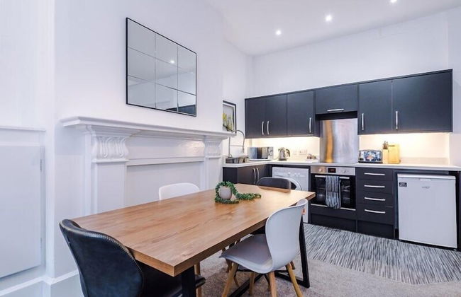 Cosy 2 Bed Apt Old Dutch Embassy - Foto 5