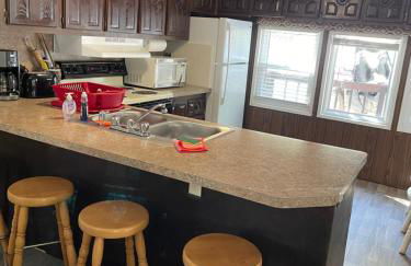 Grandma's Home in the Woods. Yellowstone - Foto 9