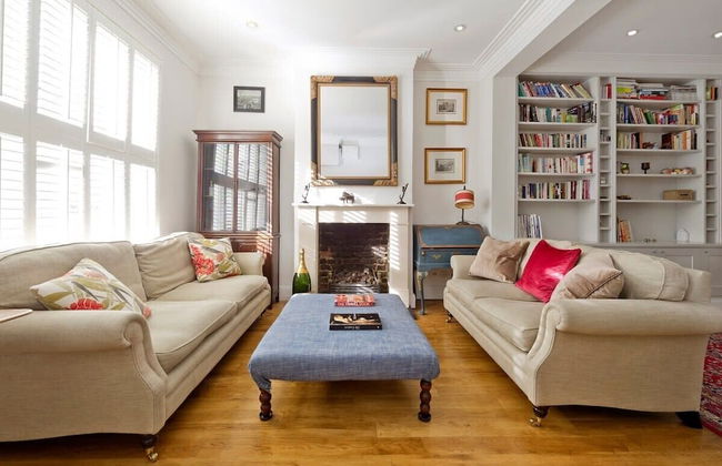 Fulham 4-bed House & Garden Near Tube - Photo 36