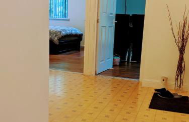 Oaklawn Apartment - Sleeps 4 Parking & Garden - Photo 53