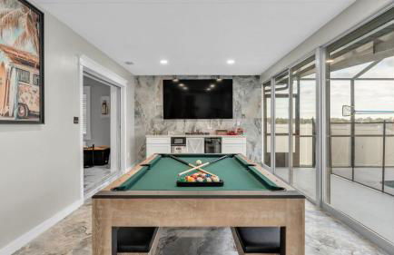 Lake, Pool, HotTub, Game Room, 8 Beds, Sleeps 17 - Foto 3