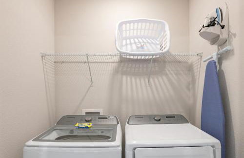 Chic And Cozy Townhouse Near Disney With Resort & Waterpark Access - 824Dr - Foto 11