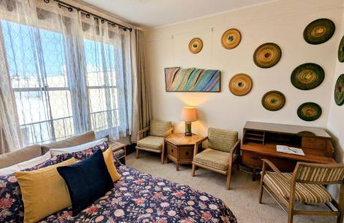 Perfect Location - 4BD,1BA - Restored Redwood Home - Foto 1