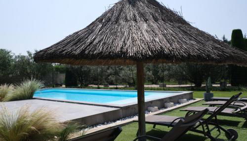 beautiful provencal mas with pool in barbentane, close to avignon, sleeps 8. - Foto 2