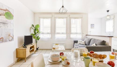 Cosy T2 à 100m de la Gare, parking gratuit, WiFi Fibre pour 4 personnes - Foto 2