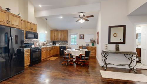 Charming Delight - Photo 5