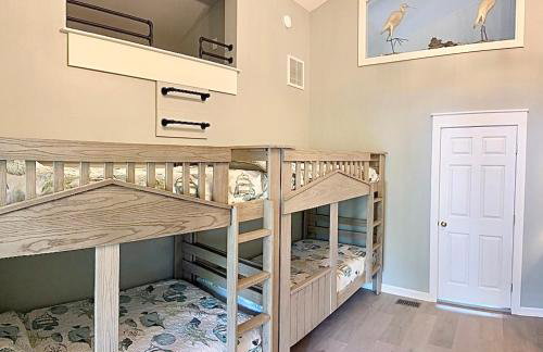 Beach Bum Paradise Edisto Beach with Pool - Photo 14