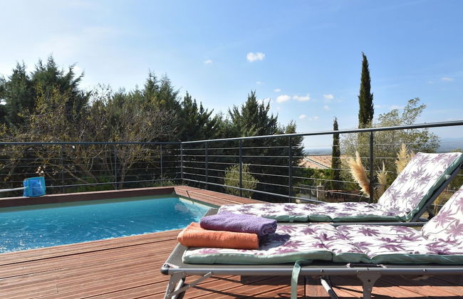 Villa With Pool & Views - Photo 24