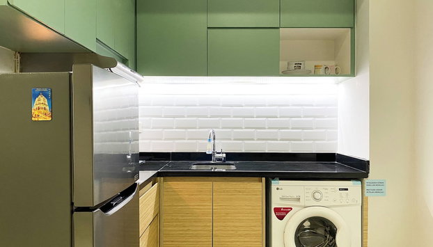 Homey And Serene 1Br At The Mansion Kemayoran Apartment - Foto 4, Cocina privada
