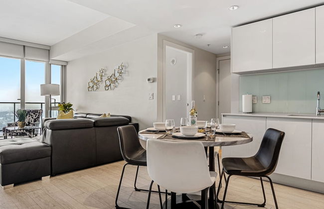 Walk to Stampede Free Parking Banff Pass Wine - Foto 3