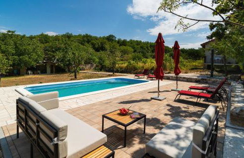 Gorgeous Home In Omis - Photo 2