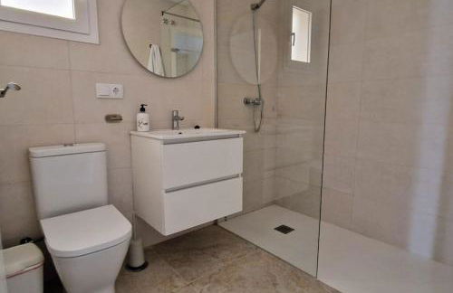 Seafront House,Sea Views,Pool and BBQ, Airport 10 mns - Photo 57