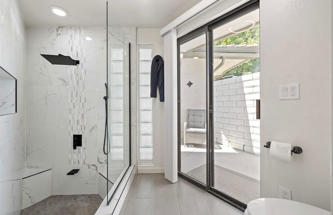 Golf Course-front Views, Pool+hot Tub, Patio Modern Edgy House by Avantstay - Foto 15