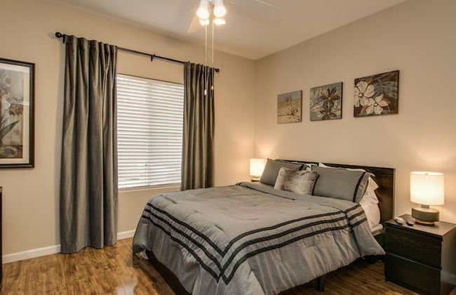 Cozy 1-bdrm Scottsdale Condo Next to Pool - Photo 3