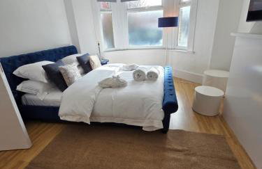 HARU RESIDENCE, Close to Tower Bridge, 6 bed House can sleep up to 16 peo - Foto 2