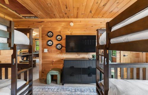 Monarch's Roost Luxe Cabin w Hot Tub and Sauna 10 Min to Helen - Foto 68