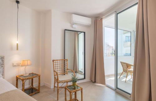 In front of SEA & CENTER - Foto 19