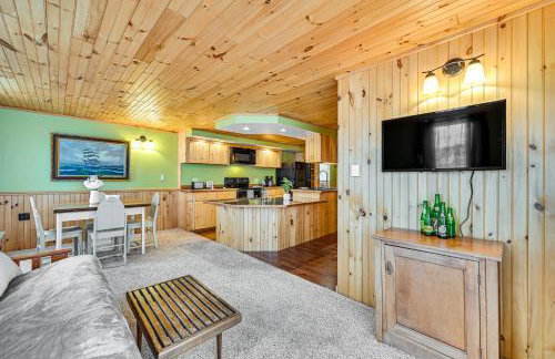 Pet-Friendly Boonville Apt with Deck on Main Street! - Foto 1