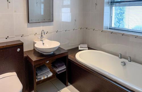 The Gables Poole, 3 Bedroom Penthouse Apartment - Photo 28