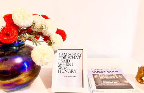 Luxe Smart Home - Basildon Serviced Accommodation - 7 Mins Walk To Basildon Town Centre, Hospital & Train Station - Foto 23