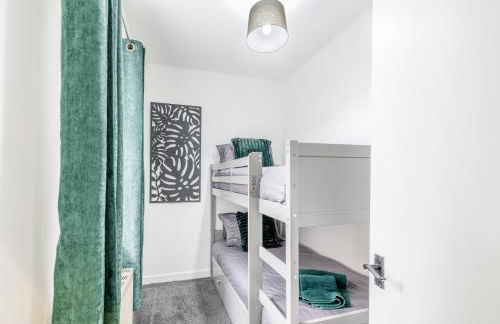 Small, Cosy 2BR 1Bathroom Nearby the Town Center - Photo 5