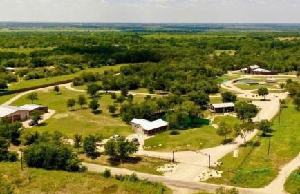 Restored Beautiful Airstream Fully Equipped with Incredible Outdoor Living in Texas - Foto 39