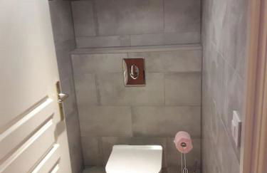 French Riviera 1 bedroom on the beach facing Cannes - Foto 8