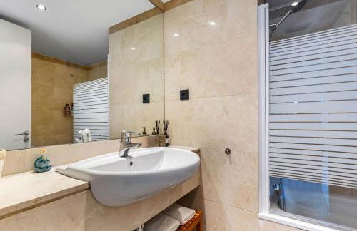 Penthouse Duplex with TOP Views! - Photo 29