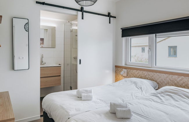 Modern Lodge Near Beach - Photo 2