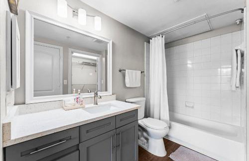 Bright 1BR in Magnolia Near Woodlands Waterway - Foto 17