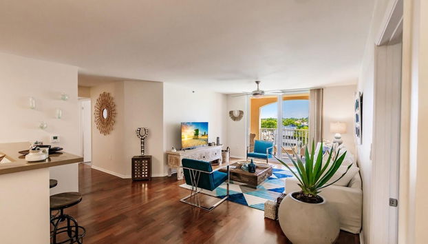 Uhost AI 3BR Condo Stunning Water Views - Foto 5, Habitación